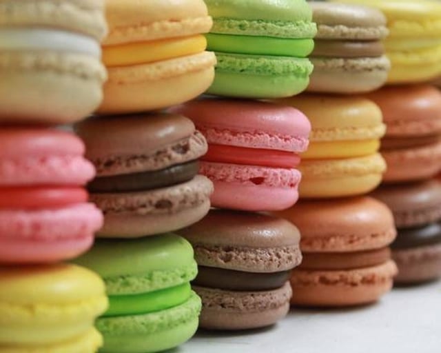 Macarons (3 Pieces).